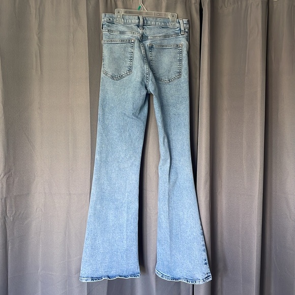 Gap Flare 70’s Light-Wash Distressed Jeans - Picture 3 of 7